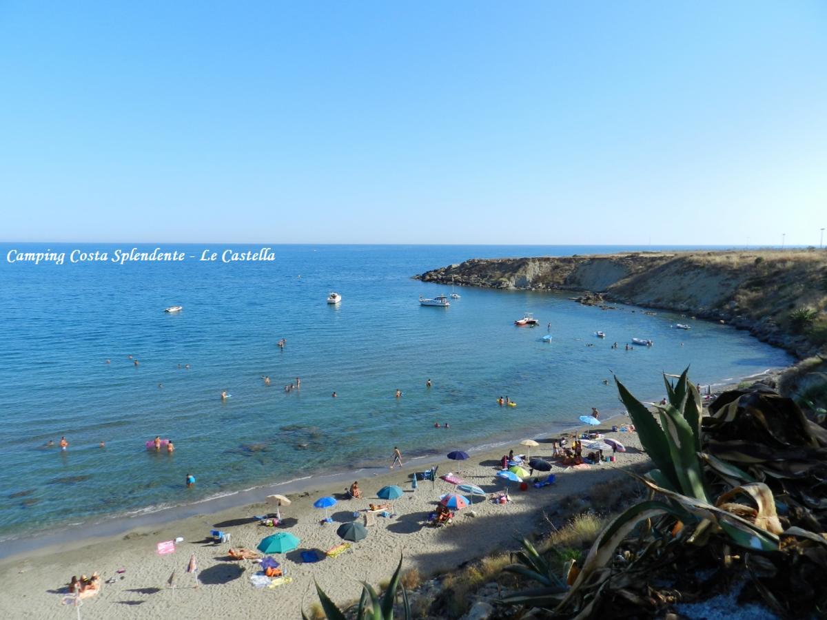 Отель Camping Costa Splendente Sul Mare Ле-Кастелла Экстерьер фото