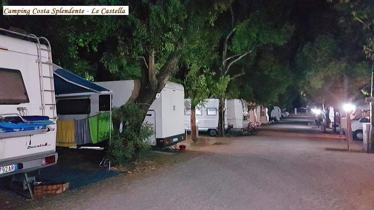 Отель Camping Costa Splendente Sul Mare Ле-Кастелла Экстерьер фото