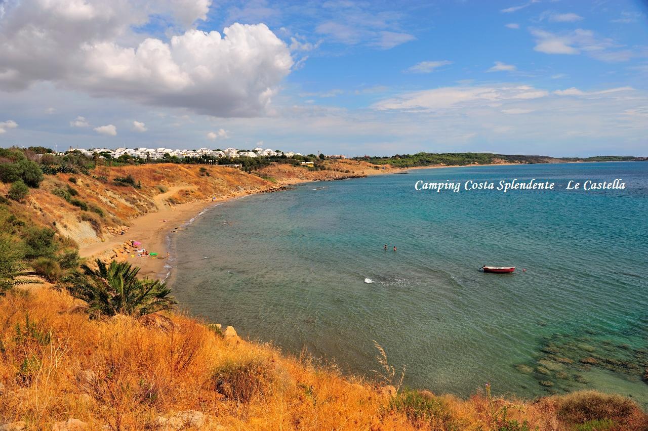 Отель Camping Costa Splendente Sul Mare Ле-Кастелла Экстерьер фото