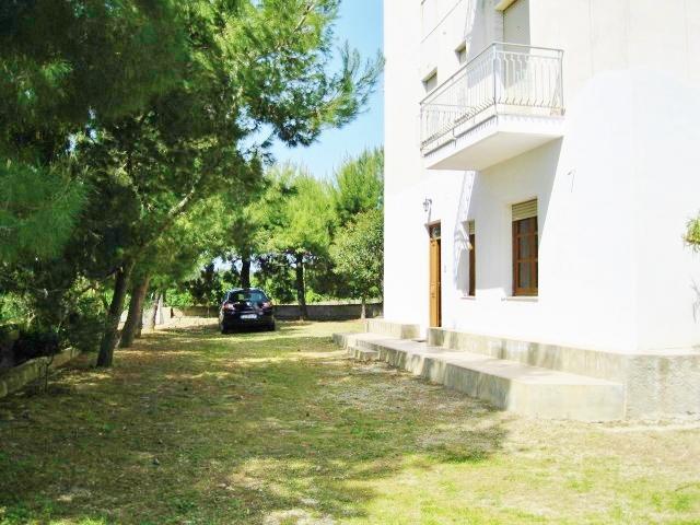 Отель Camping Costa Splendente Sul Mare Ле-Кастелла Экстерьер фото